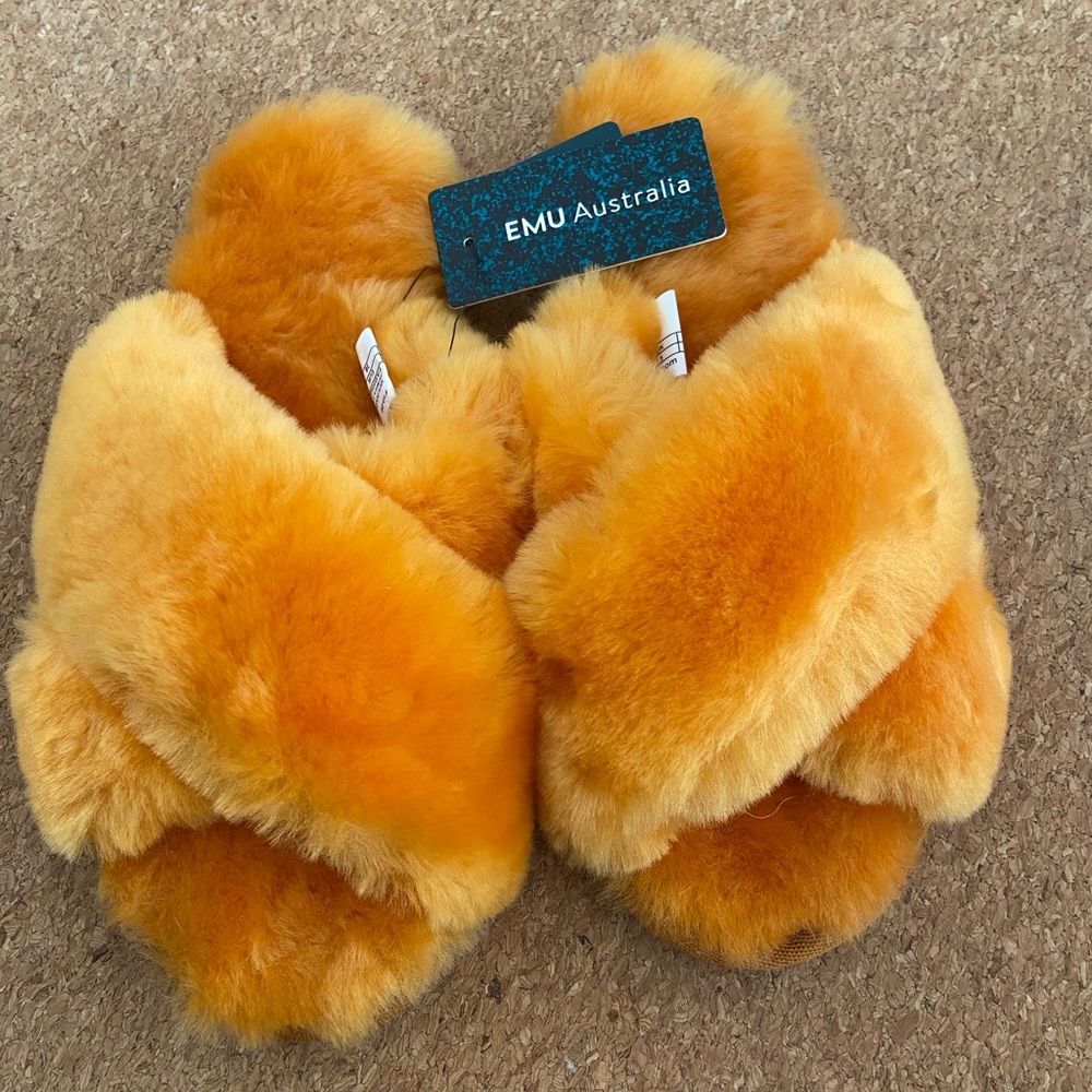 EMI sheepskin slippers
